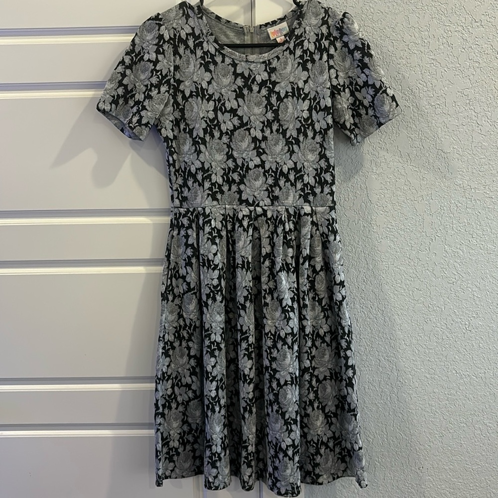 LuLaRoe size S grey and black dress. Like new